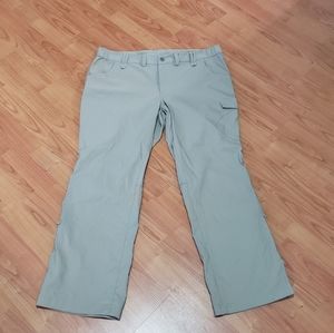Duluth Trading Co Dry on the Fly Pants Size 18 X 31 convertible capri option
